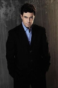 Carlos Bernard