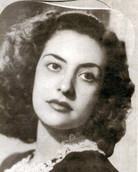 Carmen Dolores