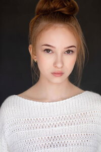 Caroline Elle Abrams