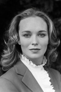 Catriona MacColl