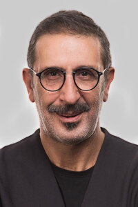 Cem Özer