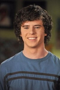 Charlie McDermott