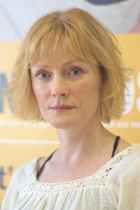 Claire Skinner