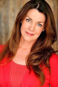 Claudia Christian