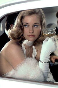 Cybill Shepherd
