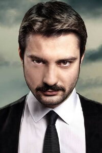 İzzet Başlak