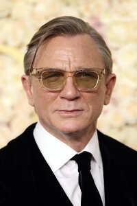 Daniel Craig