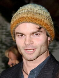 Daniel Gillies