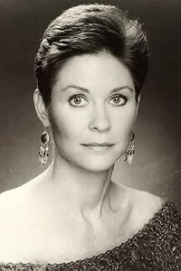Dee Wallace