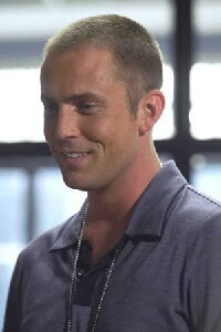Desmond Harrington