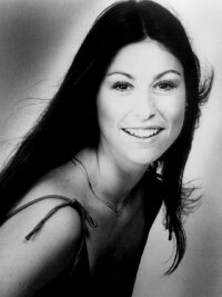 Diana Canova