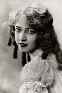 Doris Lloyd