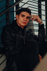 Drew Lopez