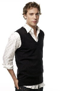 Dustin Milligan