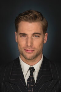 Dustin Milligan