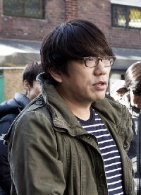 E J-yong