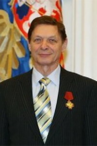 Eduard Khil