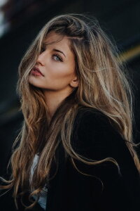 Eliana Jones