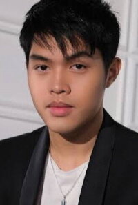Elijah Canlas