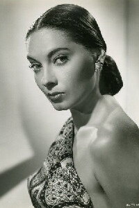 Elizabeth Threatt