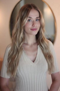 Elke Shari Van Den Broeck