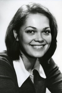 Elle Kull