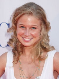 Ellen Woglom