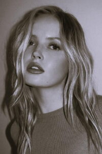 Ellie Bamber