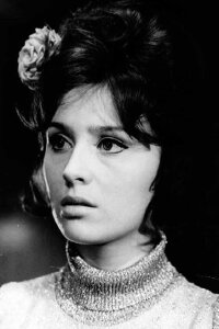 Emília Vášáryová