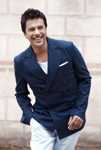 Emre Altuğ