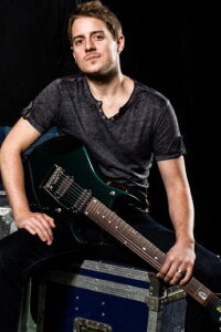 Eric Gillette