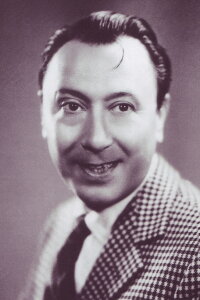 Erminio Macario