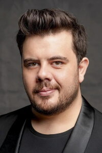 Eser Yenenler