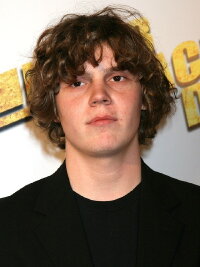 Evan Peters