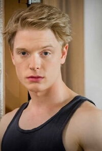 Freddie Fox