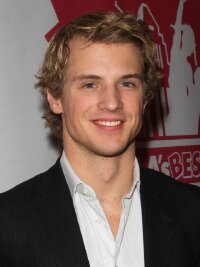 Freddie Stroma