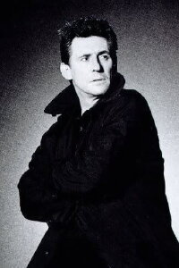 Gabriel Byrne