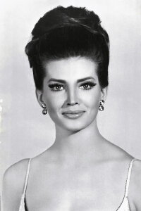 Gayle Hunnicutt