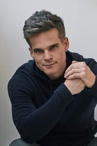 Greg Rikaart