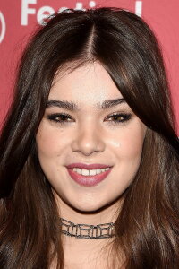 Hailee Steinfeld