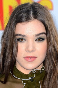 Hailee Steinfeld