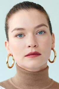 Hannah Gross