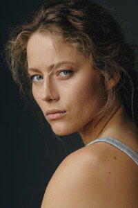 Henessi Schmidt