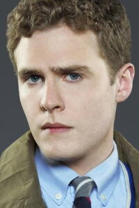 Iain De Caestecker