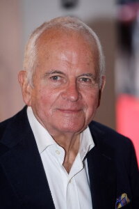 Ian Holm