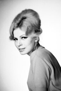 Irena Karel