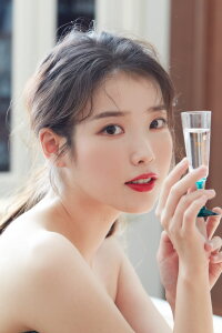 IU