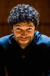 Iván Palomares