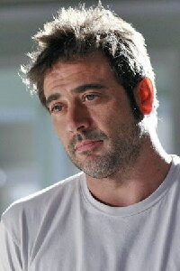 Jeffrey Dean Morgan