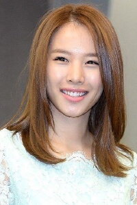 Jo Yoon-hee